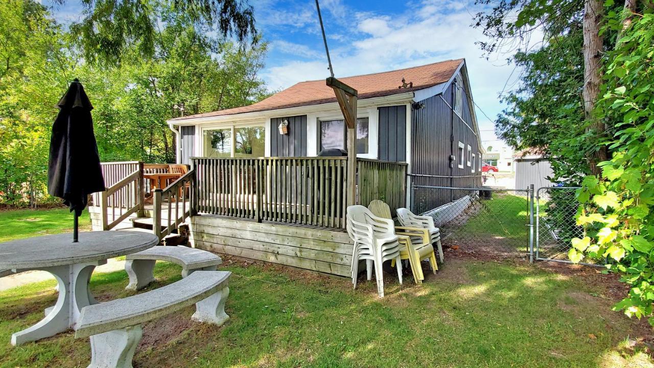 Main Beach River Retreat - Wasaga Beach 1 - Main Strip - 95 Mosley St Villa Exterior photo