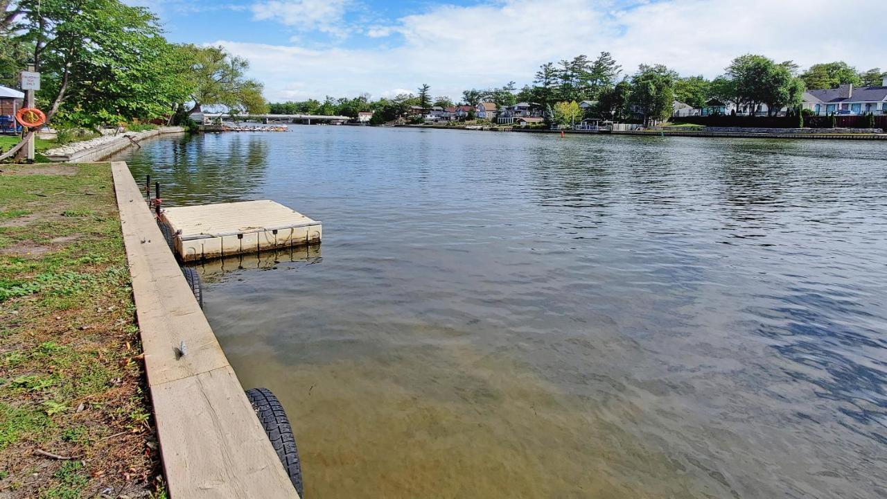 Main Beach River Retreat - Wasaga Beach 1 - Main Strip - 95 Mosley St Villa Exterior photo