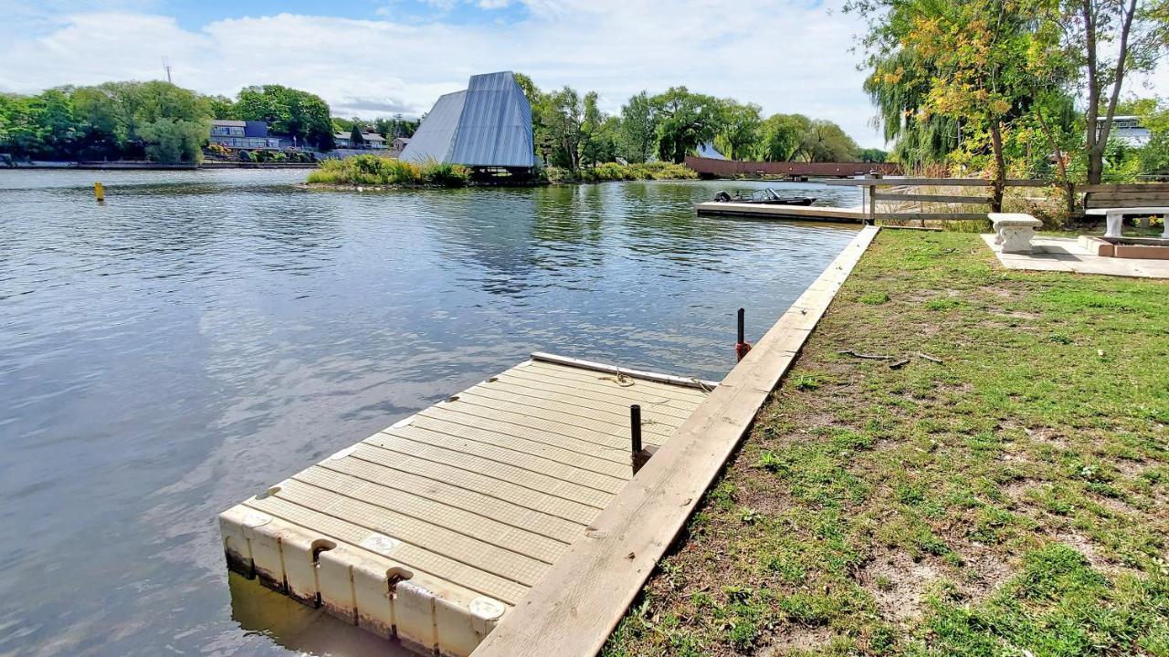 Main Beach River Retreat - Wasaga Beach 1 - Main Strip - 95 Mosley St Villa Exterior photo